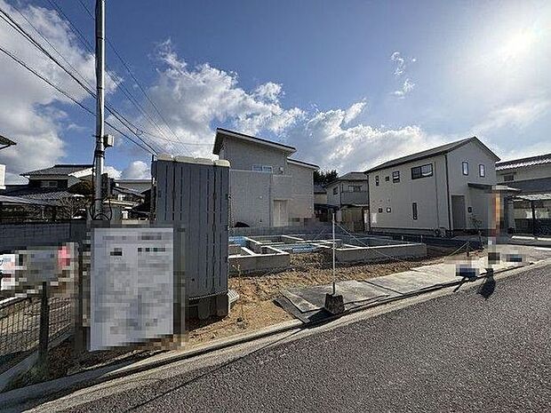 小学校まで徒歩約2分、中学校まで徒歩約11分です♪毎日の登下校も安心・安全な距離です♪