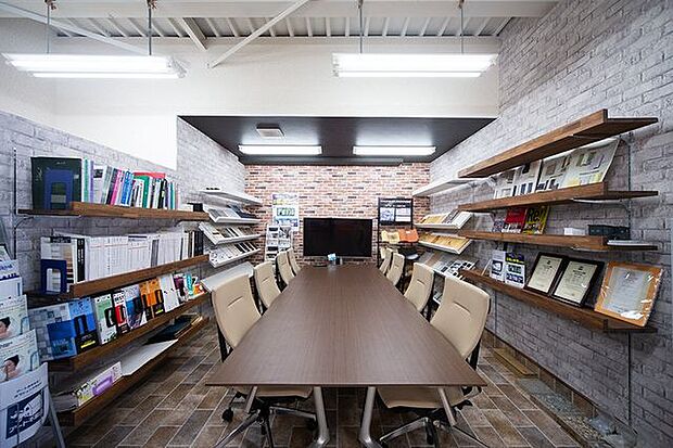 建築打合せスペース完備 各種サンプルをご用意しております。建築士と楽しくお話しましょう♪