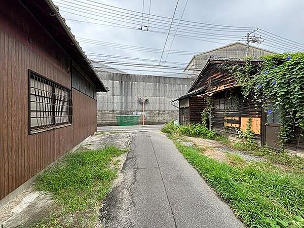 松山市内の銀行でしたら、どちらも提携しておりますので、お客様の支払い方や借り入れ状況に応じて、一番合ったご提案をさせていただきます♪