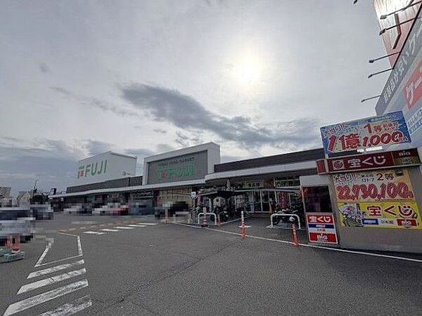 フジ 藤原店 361m