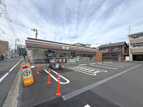 セブン-イレブン 松山雄郡小学校前店 507m