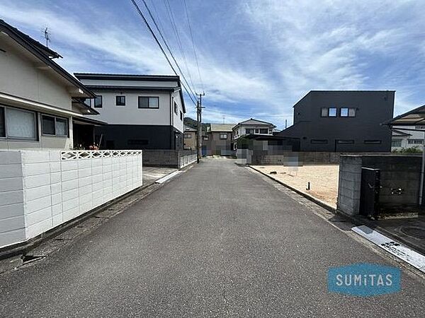 現地案内も承っております♪土地の広さや周辺環境を実際にご確認いただけますので、お気軽にご相談ください♪