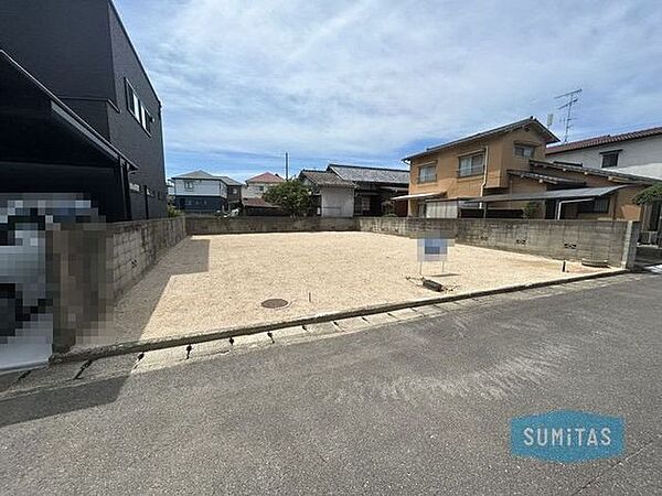 松山市内の銀行でしたら、どちらも提携しておりますので、お客様の支払い方や借り入れ状況に応じて、一番合ったご提案をさせていただきます♪
