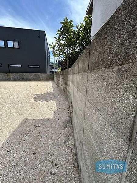 バス停まで約8分♪中心地にも行く路線なので、通勤や通学にも便利です♪