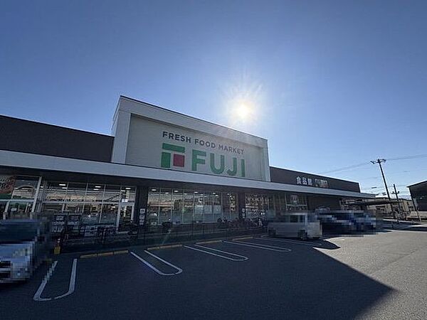 フジ 松前店 724m
