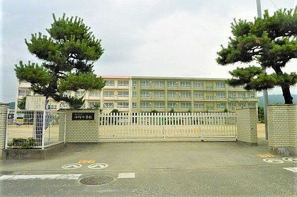 松山市立小野小学校 1183m