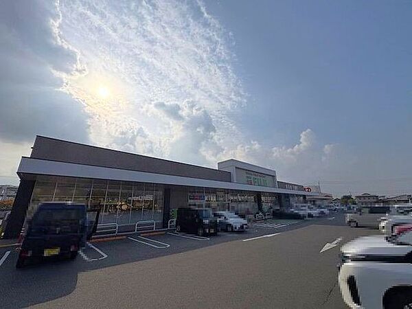 フジ　志津川店 1325m