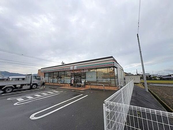 セブン-イレブン　松前町出作店 412m