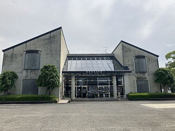 松前町立東公民館 933m
