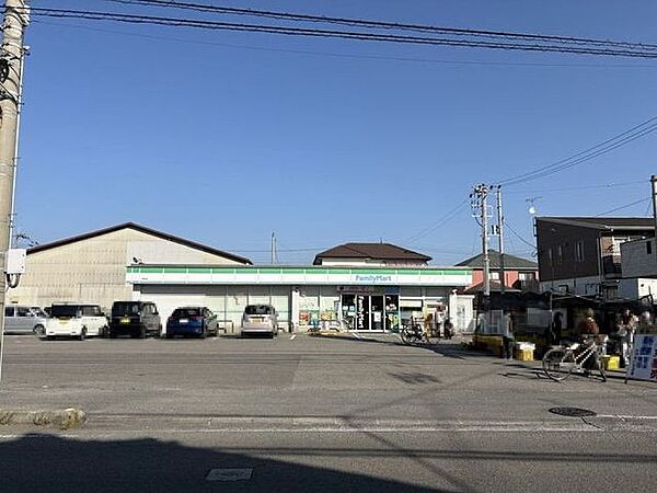 ファミリーマート 清住店 359m