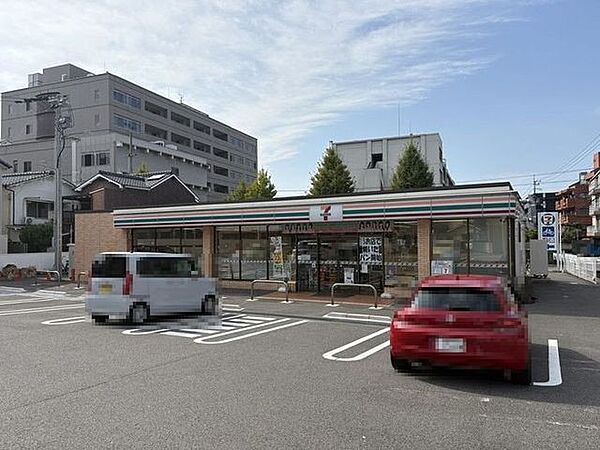 セブン-イレブン　松山道後今市店 633m