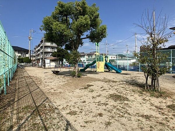 南斎院公園 88m