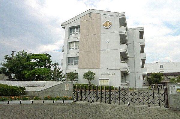 松山市立石井北小学校 1392m