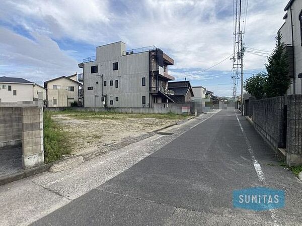 現地案内も承っております♪土地の広さや周辺環境を実際にご確認いただけますので、お気軽にご相談ください♪