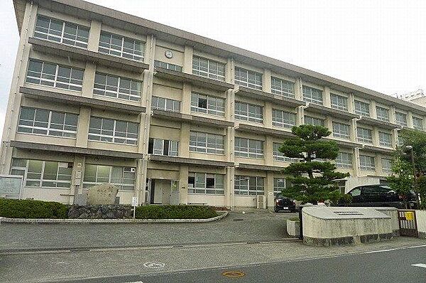 松山市立南第二中学校 3072m