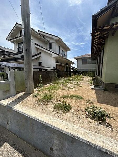 現地案内も承っております♪土地の広さや周辺環境を実際にご確認いただけますので、お気軽にご相談ください♪
