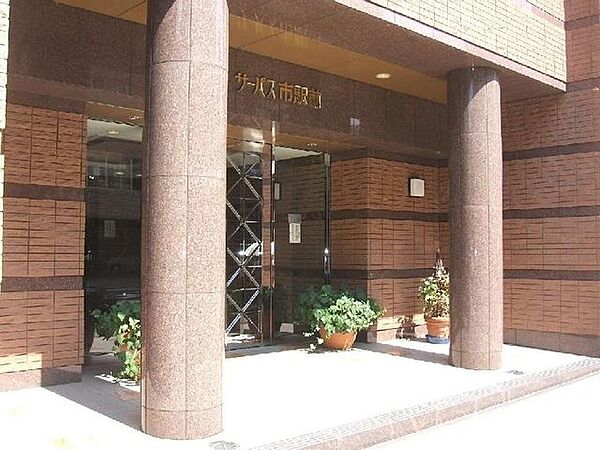 伊予鉄高島屋まで徒歩約4分♪日常品から贈答品までの幅広い品ぞろえのある百貨店です♪