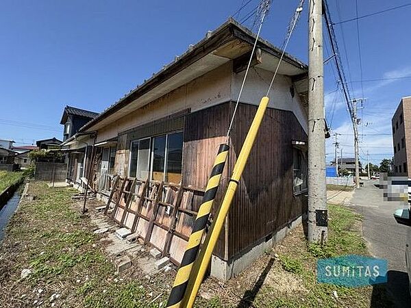 エミフル松前まで約1100ｍ♪多彩なショップと映画館が揃う一日中過ごせる場所です♪
