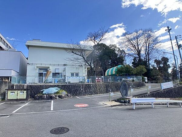 道後保育園 624m