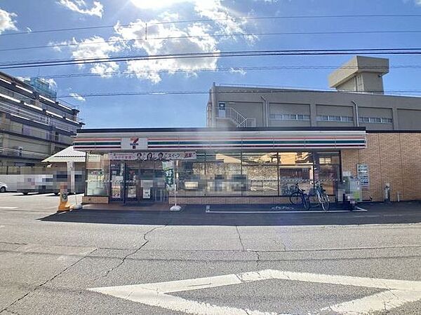セブン-イレブン　松山道後喜多町店 1076m