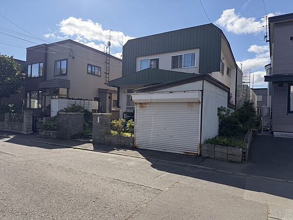 新琴似西小学校まで徒歩4分。毎日の通学時間が短いからこそ、お子様の朝の時間にもゆとりが生まれます。
