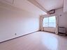室内：【洋室7帖】ゆとりある広さで主寝室や書斎、趣味のお部屋としても活躍。※写真はCG加工を施しています