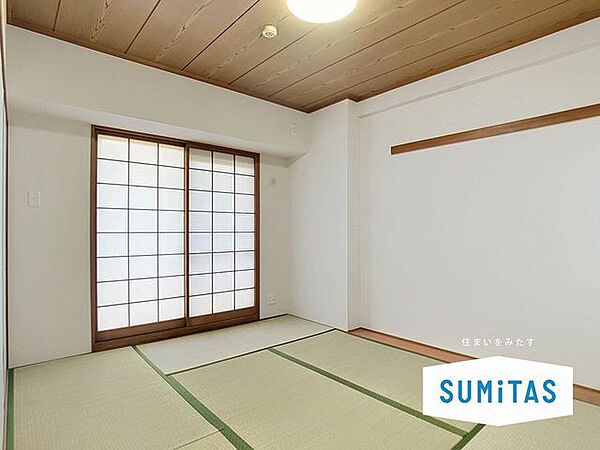 様々な場面で活躍する和室。お子様を遊ばせたり、オムツの交換にも便利な和室です。