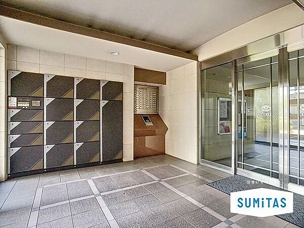 共働き世帯や外出の多い方に嬉しい宅配ボックスを完備。不在時でも荷物の受け取りが可能です。