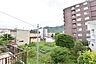 その他：周囲の緑や遠くの山々を望む開放的な眺望。四季の移ろいを感じられる環境です。