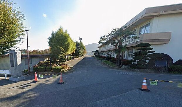 大玉村立大玉中学校 1265m