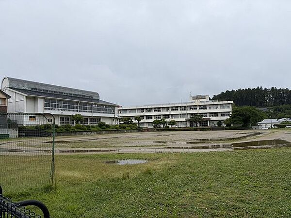 本宮市立糠沢小学校 1707m