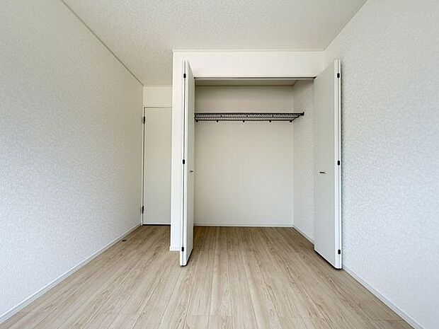 家族それぞれの時間を大切にできる、使い分けしやすい一室です。見学前の確認にも便利です。