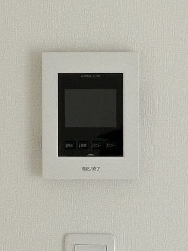 地震の揺れに耐える「耐震性能」と、揺れを抑えて住宅へのダメージを軽減する「制震性能」を備えています。