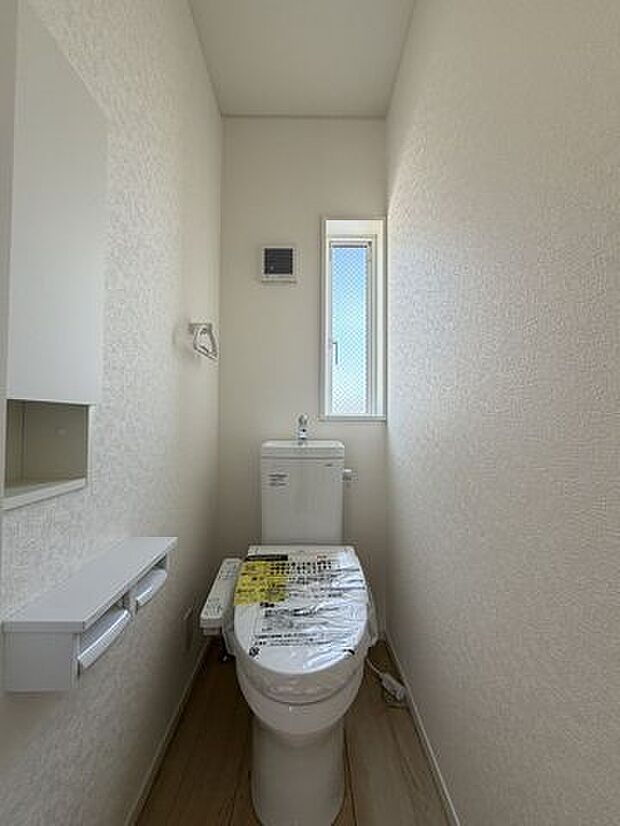来客時にも安心して案内しやすい、すっきり整ったトイレ空間です。入居後の暮らしが描けます。