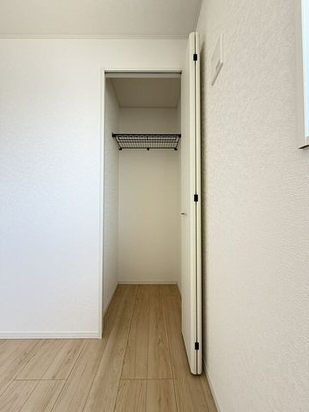 お部屋本来の広さを活かしながら、見た目にもすっきりした住空間を保てます。
