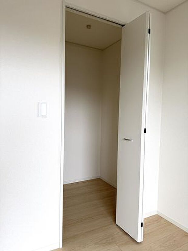 物の定位置を作りやすく、毎日の片付けがしやすくなります。