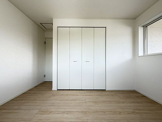 お客様の宿泊にも対応できる頼もしい空間です。