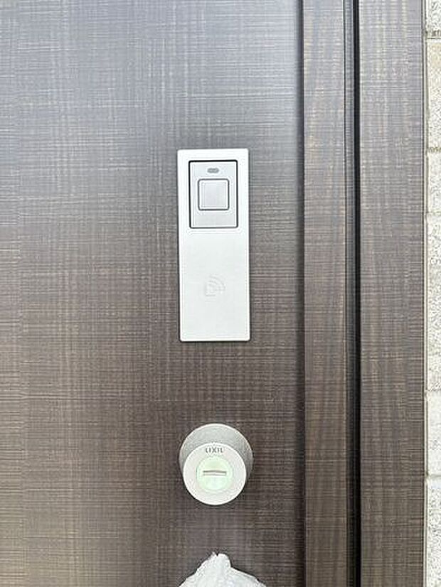 タッチ鍵の開け閉めが可能！万が一紛失した際は再登録をする事で無くしたカギは使用不可に出来ます。
