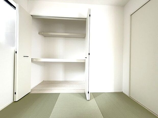 急な来客時にも使いやすく、布団を敷けば泊まりにも対応できます。入居後の暮らしが描けます。