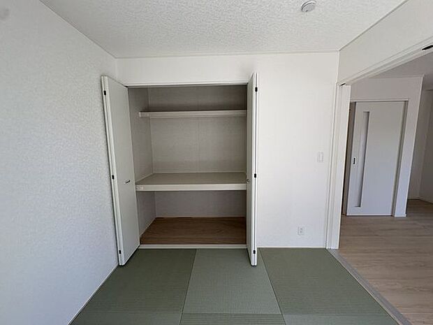 急な来客時にも使いやすく、布団を敷けば泊まりにも対応できます。入居後の暮らしが描けます。