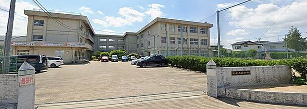郡山市立郡山第四中学校 80m