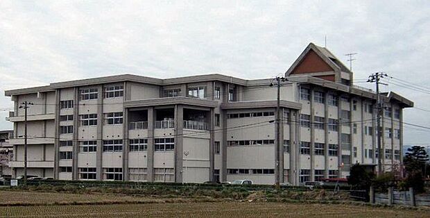 郡山市立富田中学校 2200m