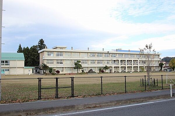 大玉村立大山小学校 1731m