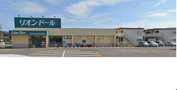 リオンドール鳴神店 450m