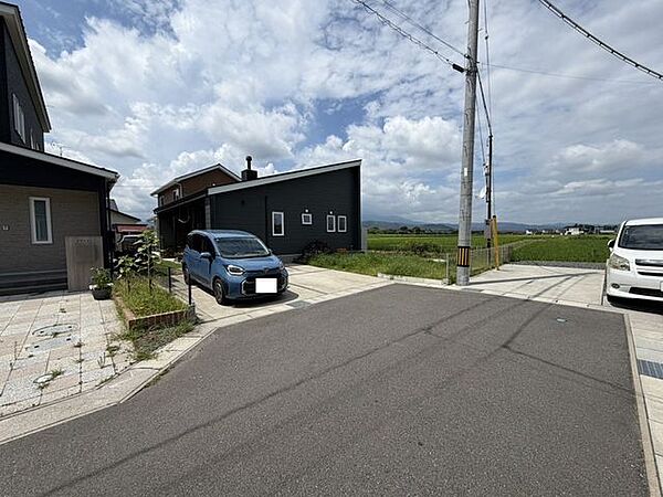 ※現在の状況です　前面道路は共有持ち分となります。