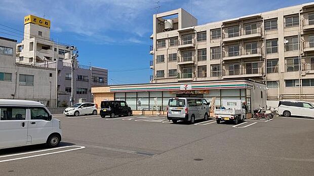 セブンイレブン大分中鶴崎2丁目店 600m