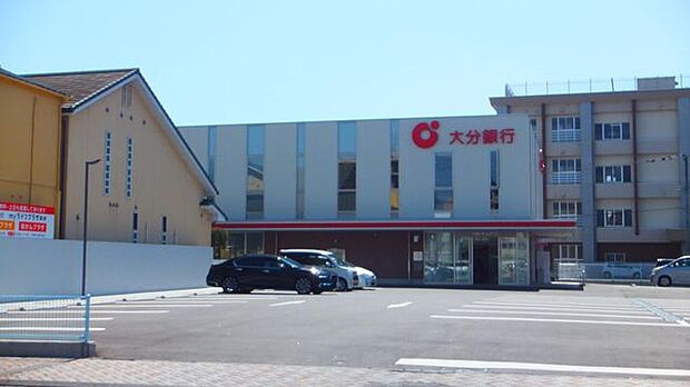 大分銀行　鶴崎支店 670m