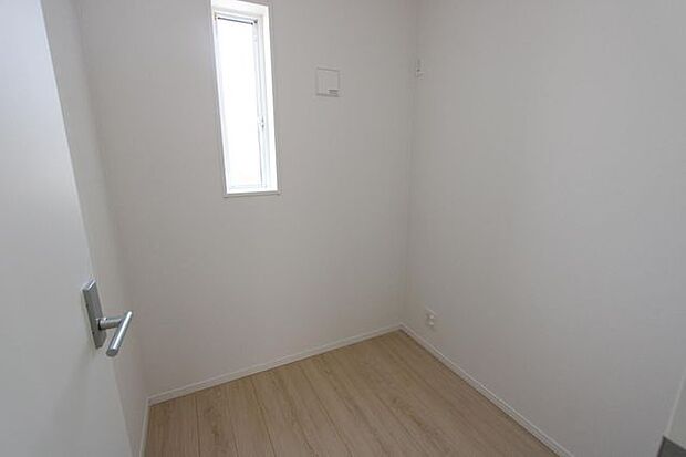 好評のテレワークルーム♪多目的に使えます♪