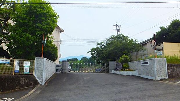 大分市立横瀬西小学校 1099m
