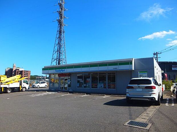 ファミリーマート 大分寒田店 1453m